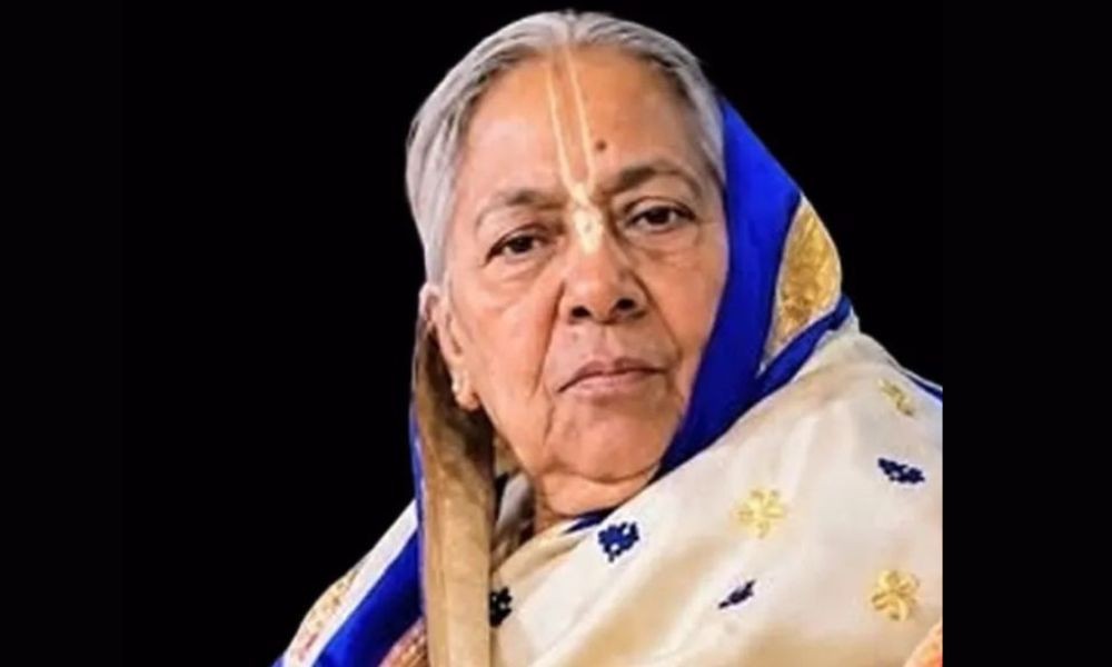 চিন্ময় কৃষ্ণ দাসের মা মারা গেছেন
