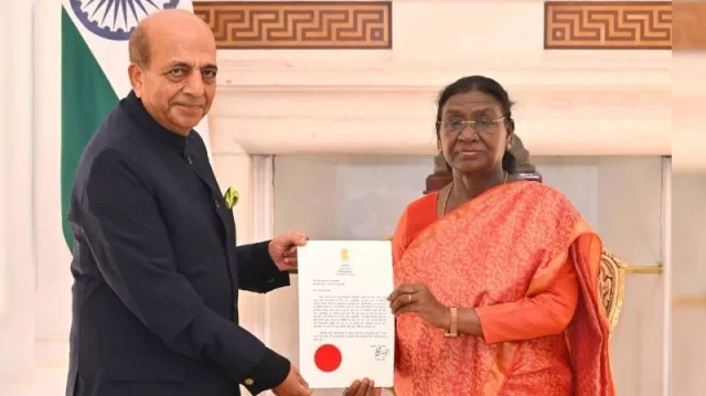 ঢাকায় আসার আনুষ্ঠানিক অনুমোদন পেলেন দীনেশ ত্রিবেদী