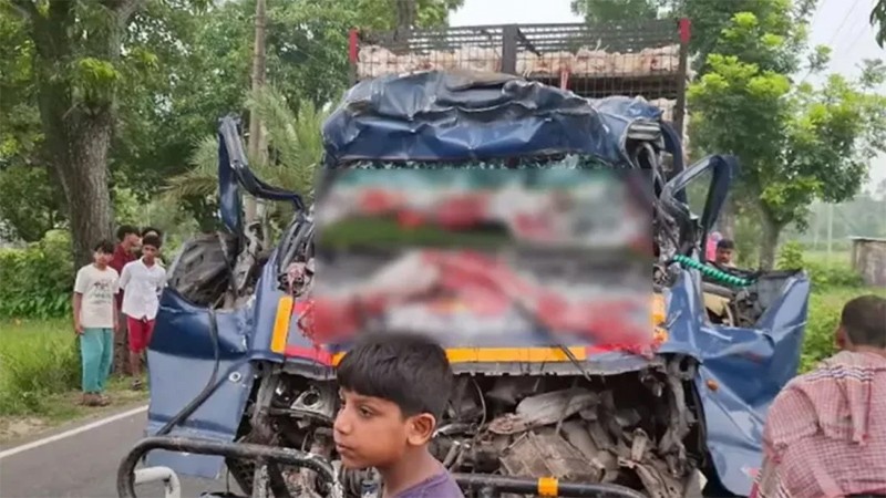 সখীপু্রে ট্রাকের সঙ্গে পিকআপ ভ্যানের সংঘর্ষে নিহত ৪