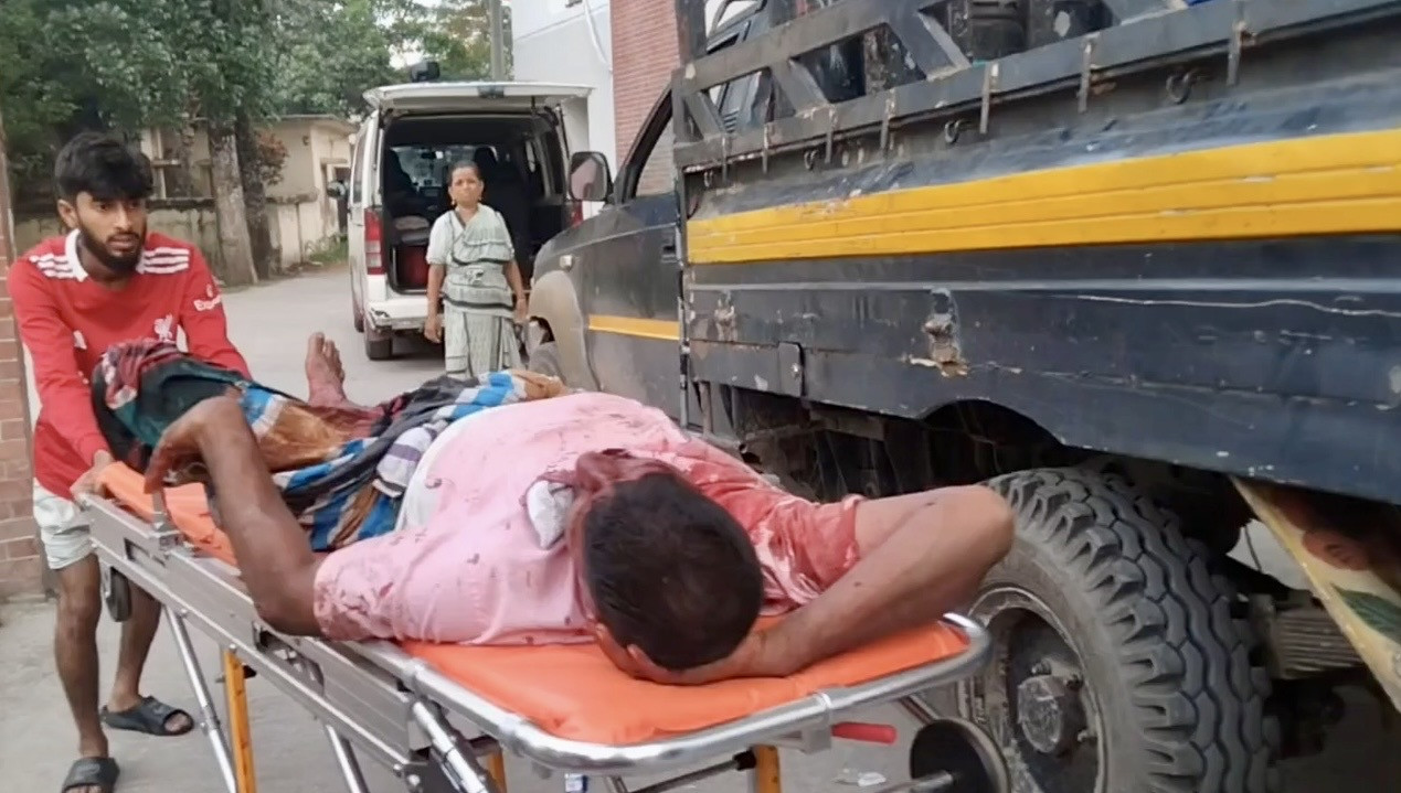 ঢাকা-ভাঙ্গা এক্সপ্রেসওয়েতে ২ ট্রাকের সংঘর্ষ, আহত ১০