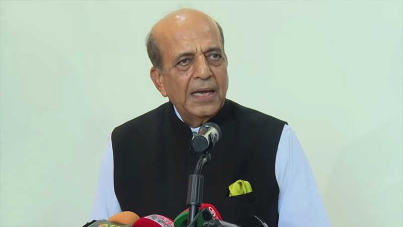 শেখ হাসিনাকে ঢুকতে দেয়া ছাড়া ভারতের হাতে আর কোনো উপায় ছিল না’- দীনেশ ত্রিবেদী